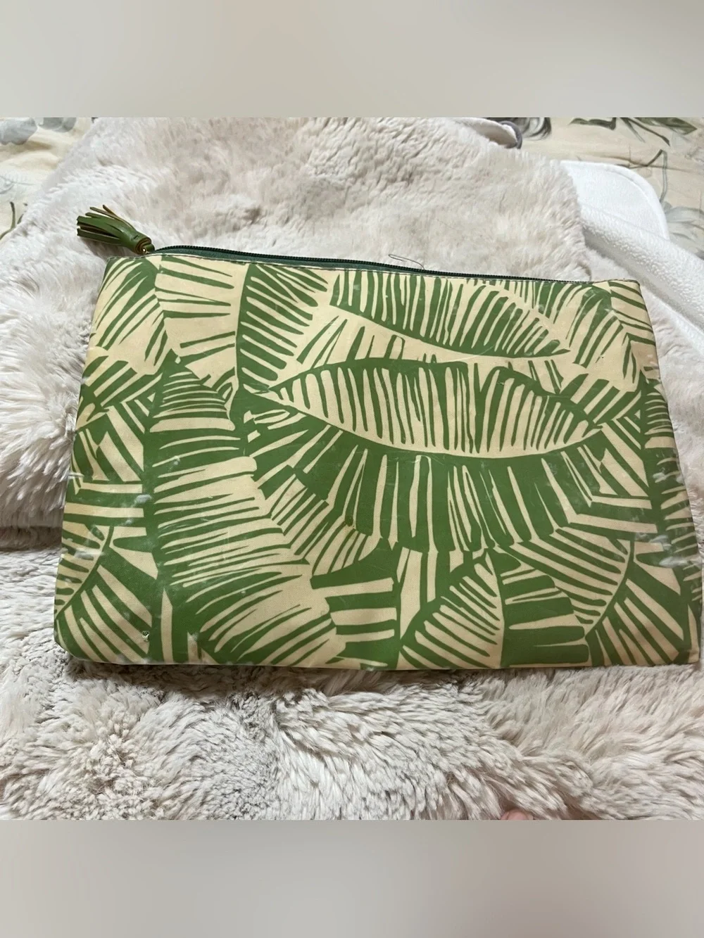 Chico's Cream and Light Green Leaf Print Pouch 02-24